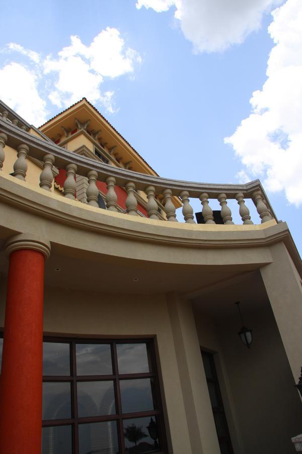 Lake Victoria Serena Golf Resort & Spa Kigo Quarto foto